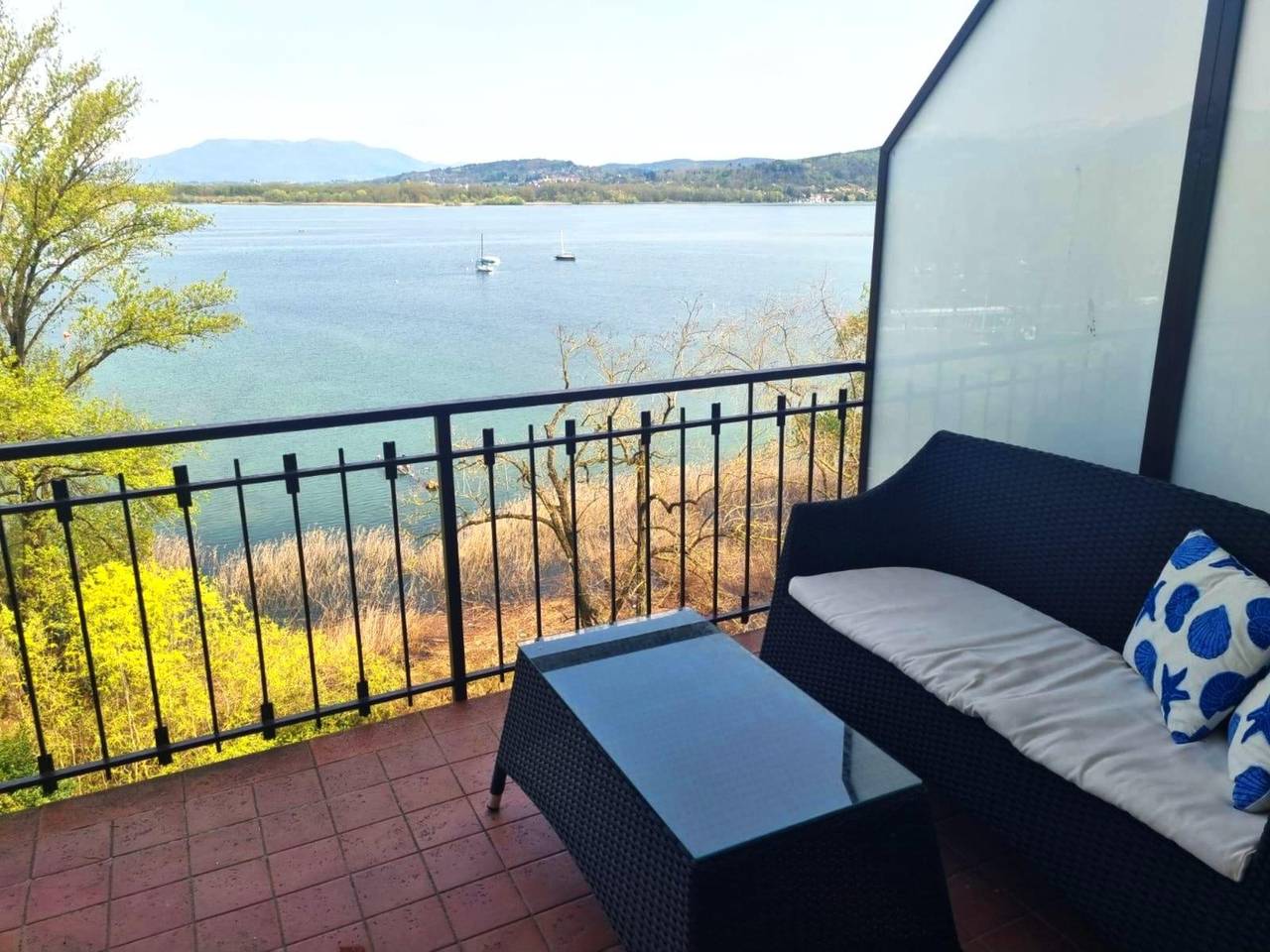 Ganze Wohnung, Panoramawohnung am Lago Maggiore in Dormelletto, Lago Maggiore (Piemont)