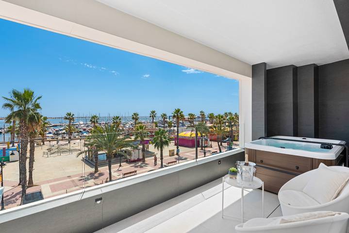 Apartamento de vacaciones para 7 personas, con balcón/terraza además de vistas al mar y vistas - 1