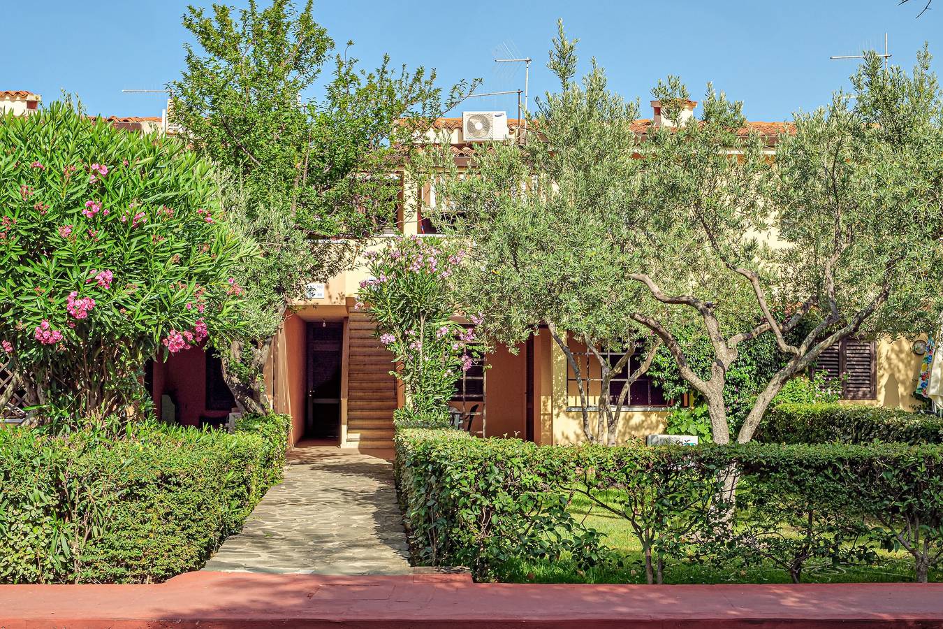 Ganze Wohnung, Apartment 'Bilocale Gli Ulivi' mit privater Terrasse in San Teodoro, Olbia-Tempio