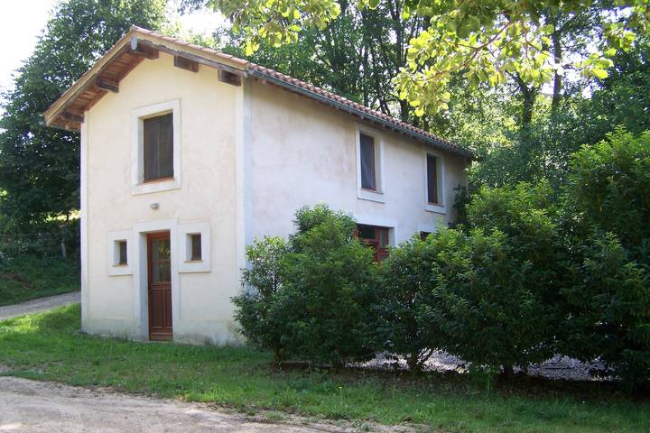Gîte pour 4 personnes, avec piscine à Sonnac-sur-l'Hers