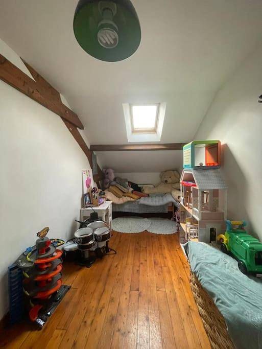 One-Bedroom Villa in Laigneville, Oise