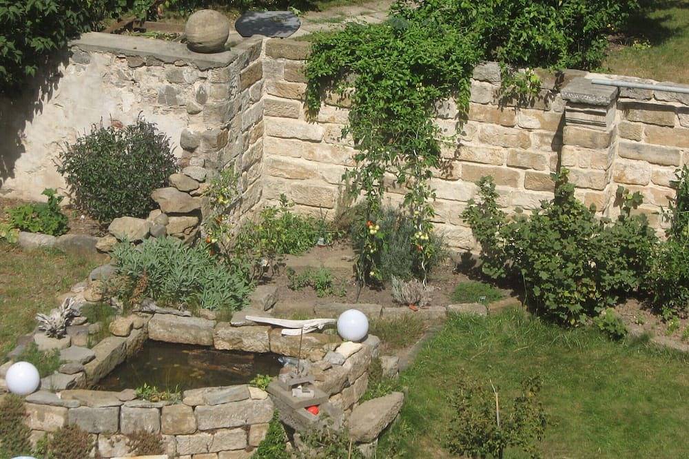 Ganze Wohnung, Urlaub beim Winzer - helle 65m²-Wohnung unterhalb der Weinberge von Pillnitz in Loschwitz, Dresden