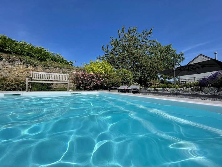Location de vacances pour 5 personnes, avec vue ainsi que jardin et piscine à Florennes - 4