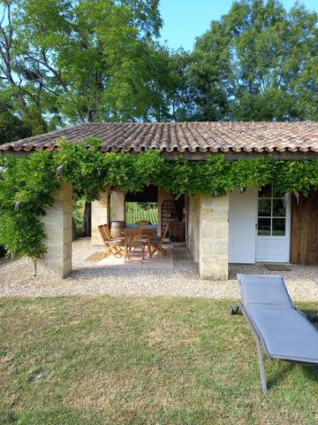 Gîte pour 4 personnes, avec terrasse à Gauriac