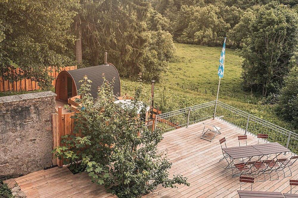 Very large vacation home in alpine style with sauna and hot tub for good relaxation in Kronenburg, Dahlem
