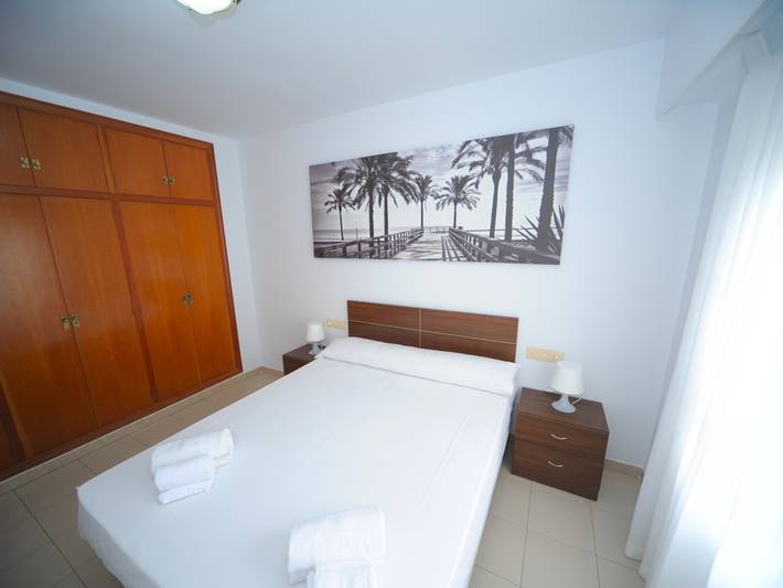 Apartamento entero, Apartamento familiar en Benicàssim con piscina y terraza, 6 personas in Benicasim, Costa del Azahar