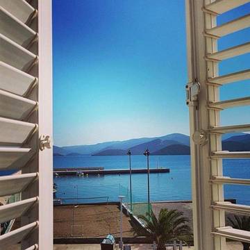 Gîte pour 3 personnes, avec vue et terrasse à Drače