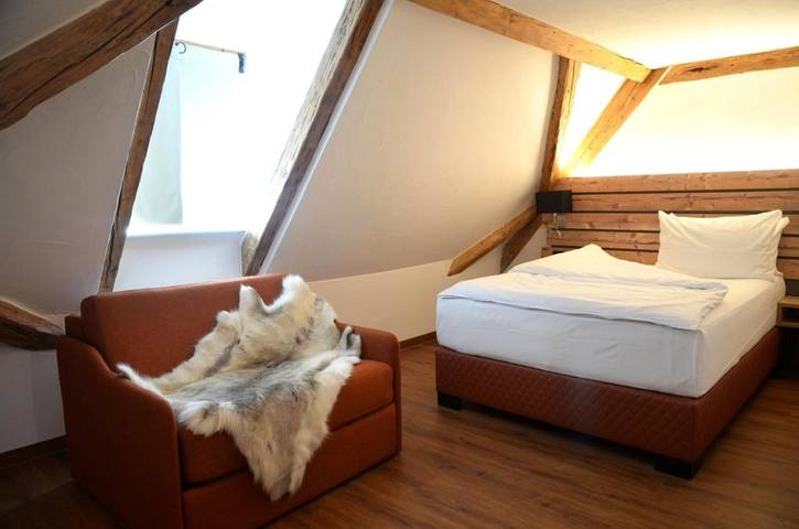 Hôtel pour 3 personnes, avec terrasse ainsi que sauna et vue, animaux acceptés à Ulm - 2
