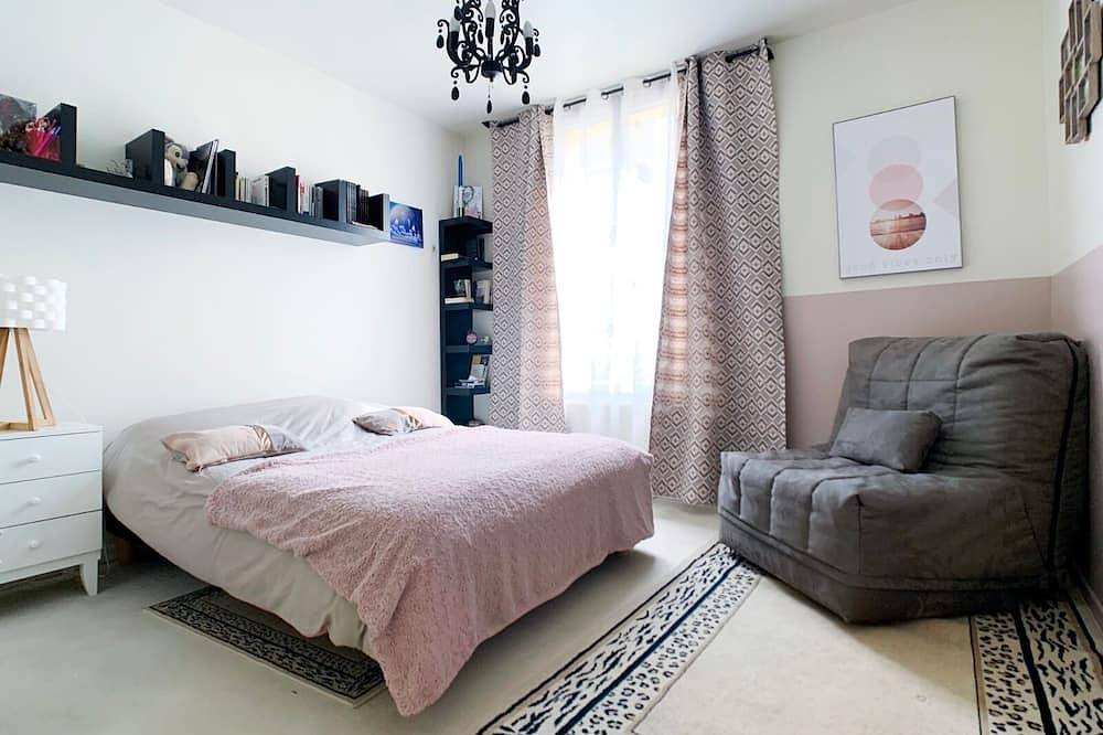 Casa Paris Isla de Francia Porte d'Orléans in Montrouge, Altos del Sena