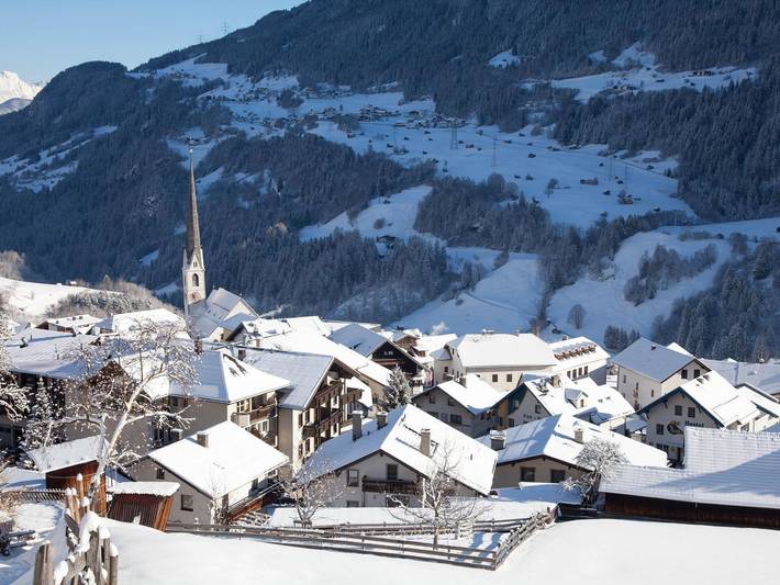 Hotel für 5 Personen, mit Terrasse und Garten in Wenns