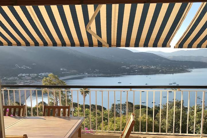 Location de vacances pour 13 personnes, avec terrasse ainsi que jardin et piscine, animaux acceptés dans Sagone - 4