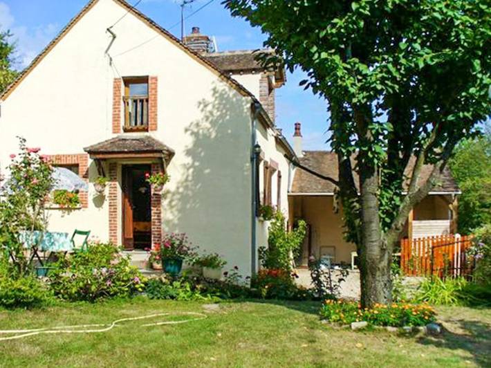 Location de vacances pour 7 personnes, avec balcon à Villeneuve-sur-Yonne - 2