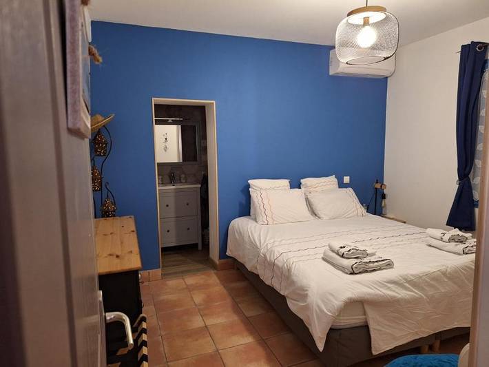 Gîte pour 2 personnes, avec piscine ainsi que jardin et terrasse à Saint-Sulpice-la-Pointe - 4