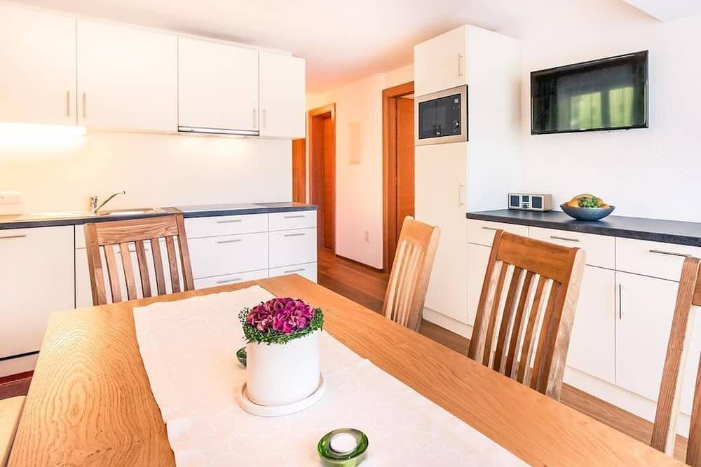 Geheel appartement, Appartements Rothorn - Apartment Höfer 85m² in Schröcken, Bregenzerwoud