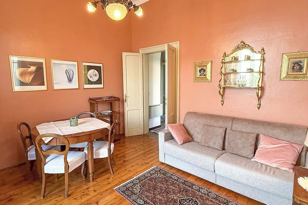 Ganze Wohnung, San Giusto Ferienwohnung mit Seeblick in Menaggio, Gemeinde Menaggio