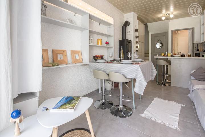 Gîte pour 4 personnes, avec jardin et terrasse à Brison-Saint-Innocent - 2