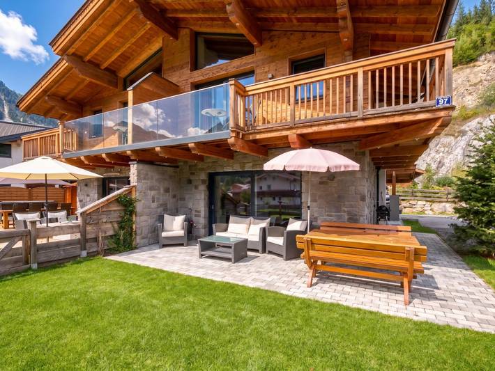 Chalet für 10 Personen, mit Balkon und Garten sowie Sauna im Salzburger Land