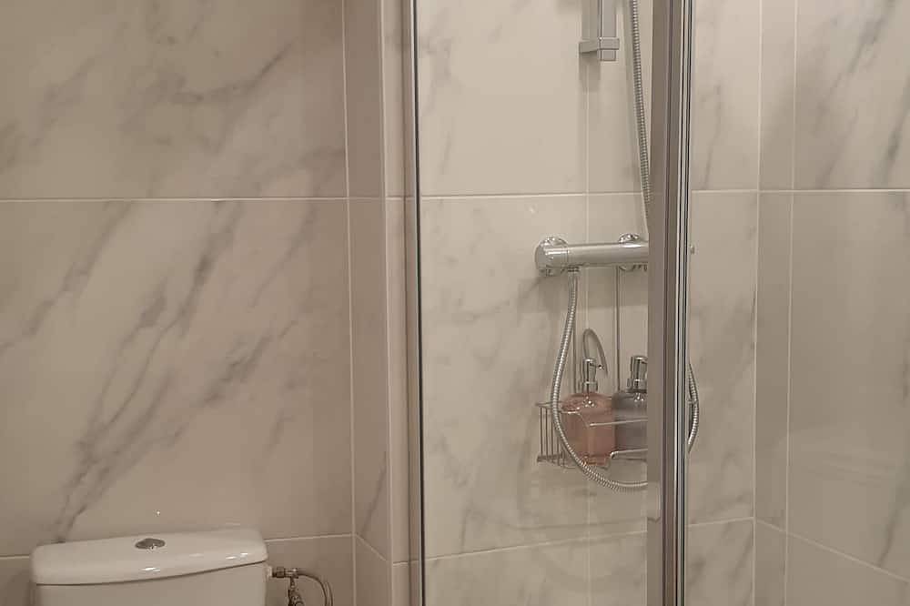Appartement entier, Studio Le petit Marbré in Saint-Ouen-l'Aumône, Val-d'Oise