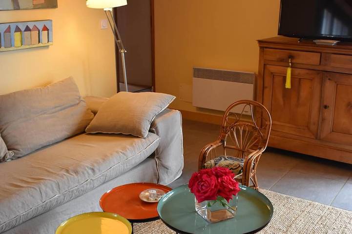 Charmantes Einfamilienhaus in Ruhe, zwischen Palmen und Salzwiesen in Loix, Ile de Re