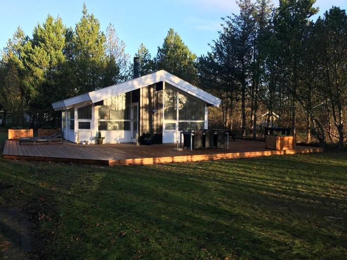 Ferienhaus für 6 Personen, mit Terrasse und Garten in Hulsig