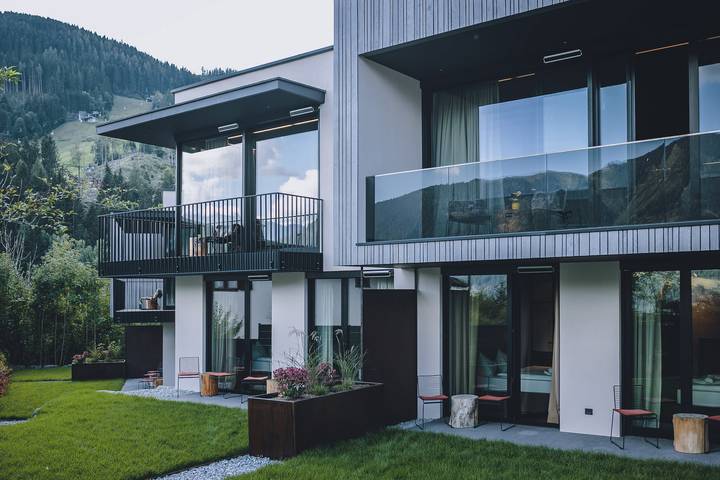 Ferienwohnung für 6 Personen, mit Sauna und Balkon sowie Seeblick und Garten in Zell am See