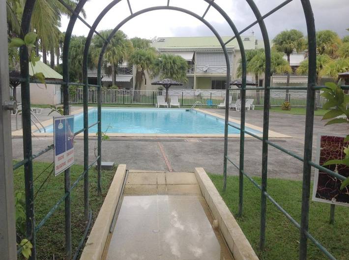 Appartement de vacances pour 7 personnes, avec jardin ainsi que piscine et vue