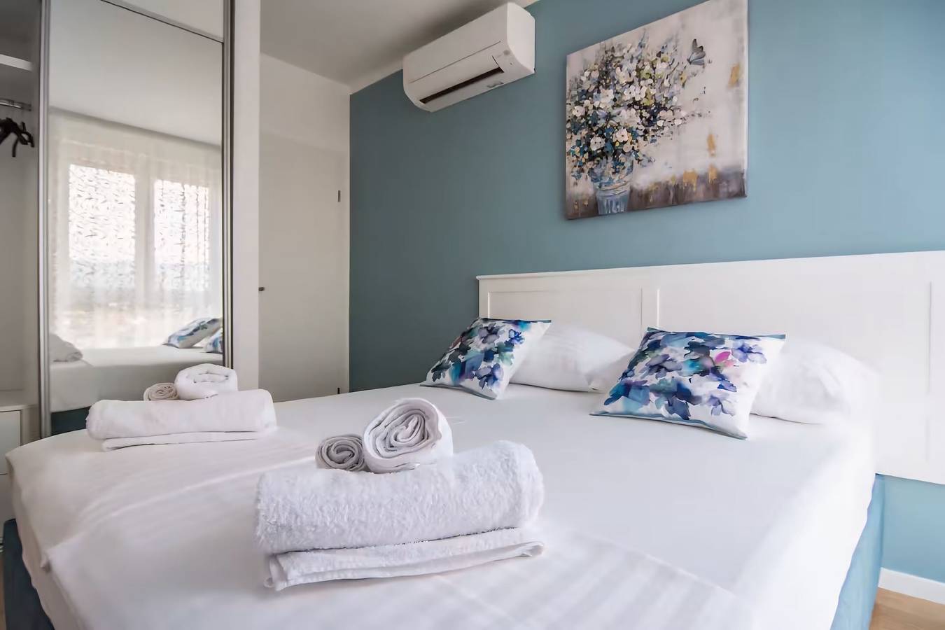 Hel lägenhet, Split Pearl Apartment with Sea View, Wi-Fi, Air Conditioning, Free Netflix/Hbo/Satellite in Split, Split-Dalmatia guovlu