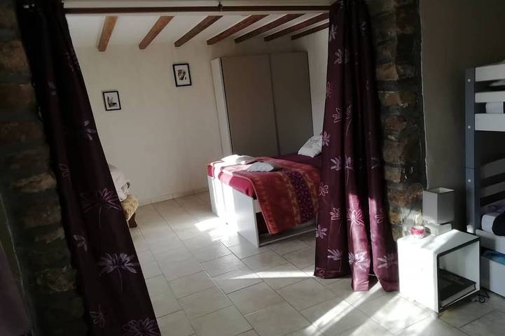 Location de vacances pour 3 personnes, avec jardin à Saint-Bresson - 4