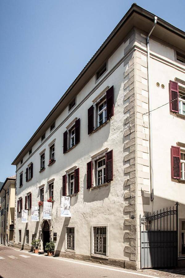 Location de vacances pour 4 personnes, avec Balcon ainsi que Terrasse et Vue à Salorno