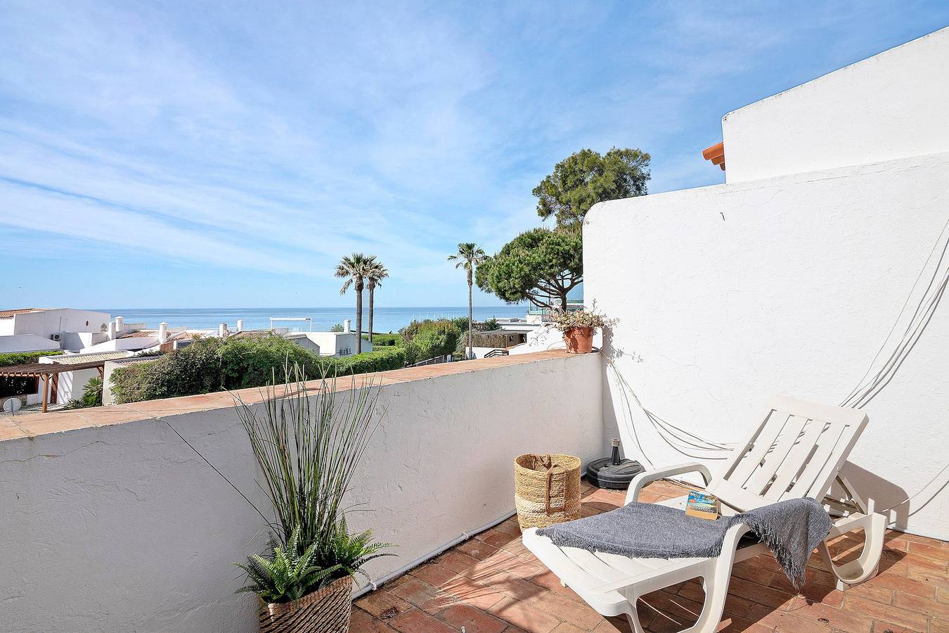 Ganze Wohnung, Apartment 'Rose' mit Meerblick, Wlan und Klimaanlage in Vale do Lobo, Praia do Ancão