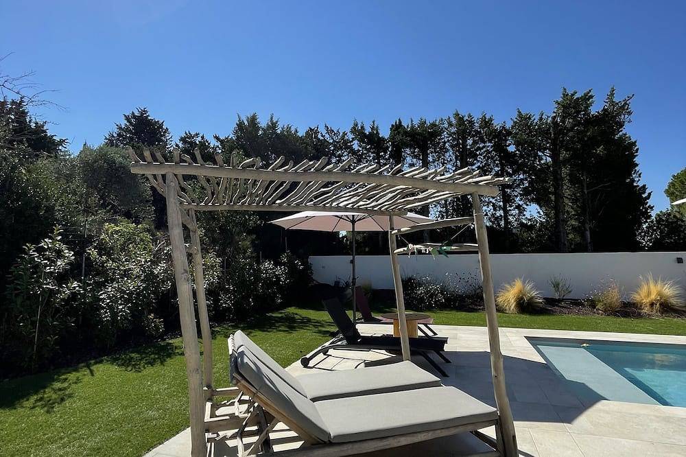 Moderne, klimatisierte Villa, 2 Schlafzimmer mit Pool und Spa in Châteauneuf-de-Gadagne, Vaucluse