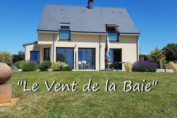 Location de vacances pour 8 personnes, avec terrasse et jardin à Dragey-Ronthon