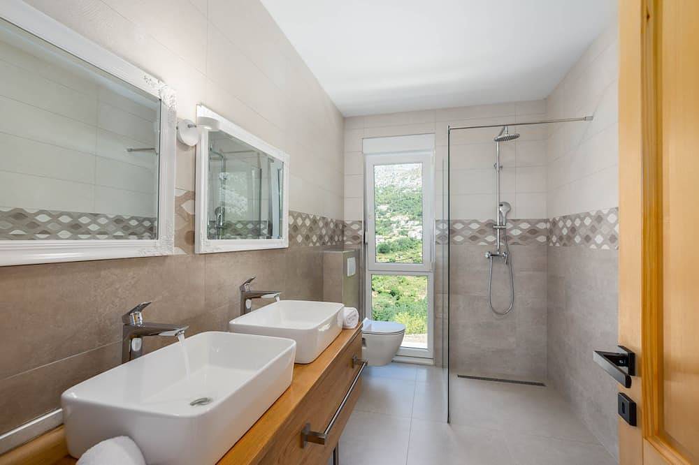 Holiday house above Split, surrounded by amazing nature and greenery! in Klis, Split-Dalmatien