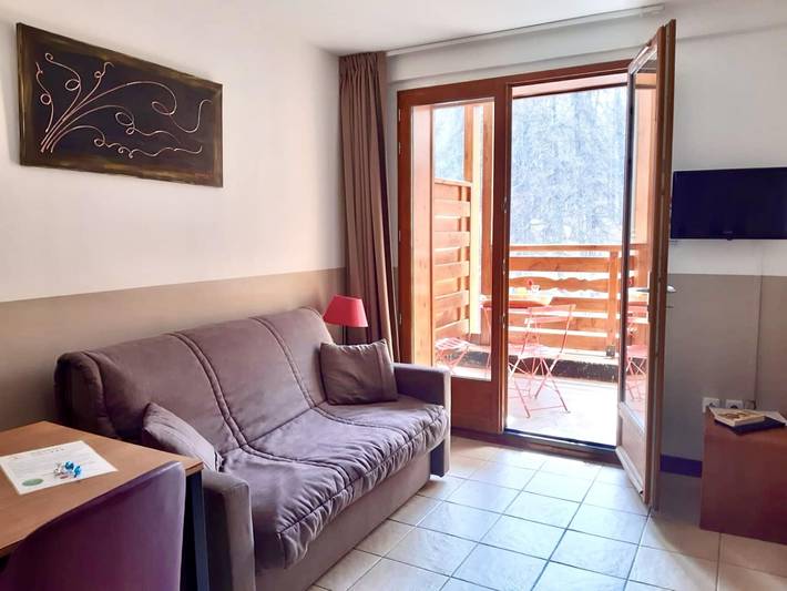 Gîte pour 2 personnes, avec sauna, adapté aux familles dans Valberg (Niza) - 2