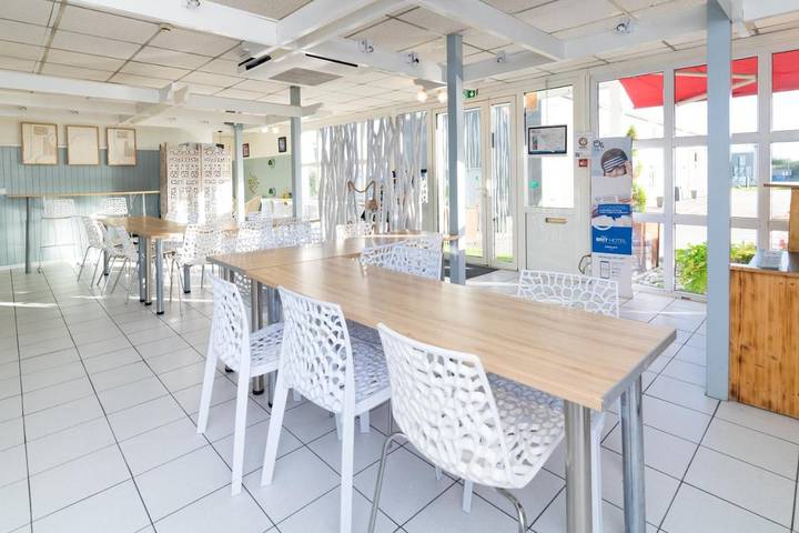 Hôtel pour 2 personnes, avec terrasse, animaux acceptés à Mâcon - 3