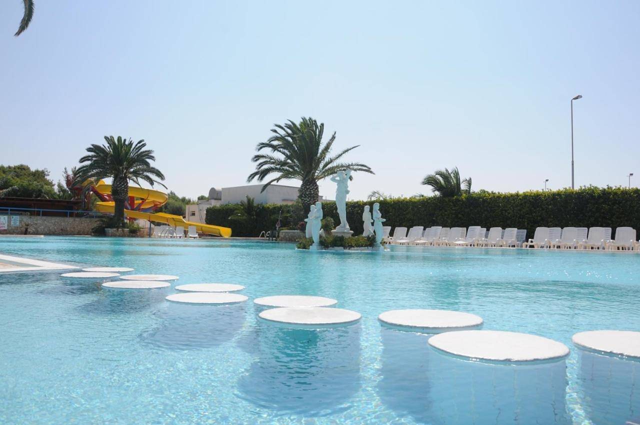 Camping Villaggio Pineta Al Mare in Lido Specchiolla, Carovigno
