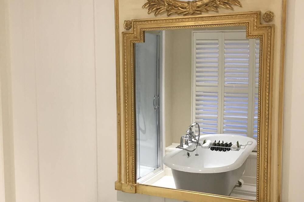Luxury Double Ensuite Brunyee at Coswarth House in Padstow, Cornwall