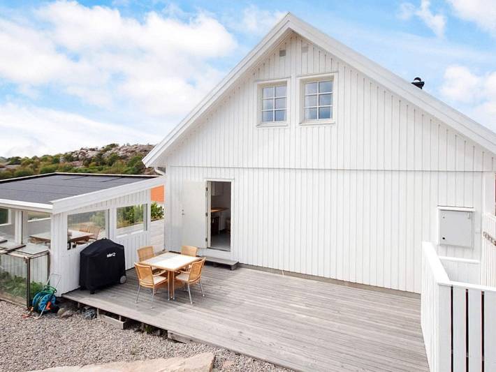 Ferienhaus für 12 Personen, mit Terrasse und Ausblick in Tanum