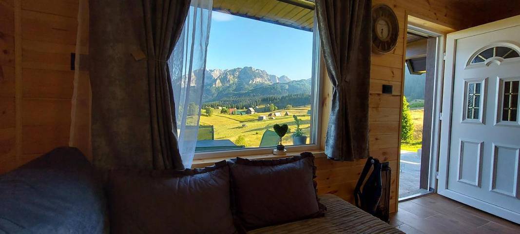 Villa voor 4 personen, met uitzicht en tuin in Montenegro