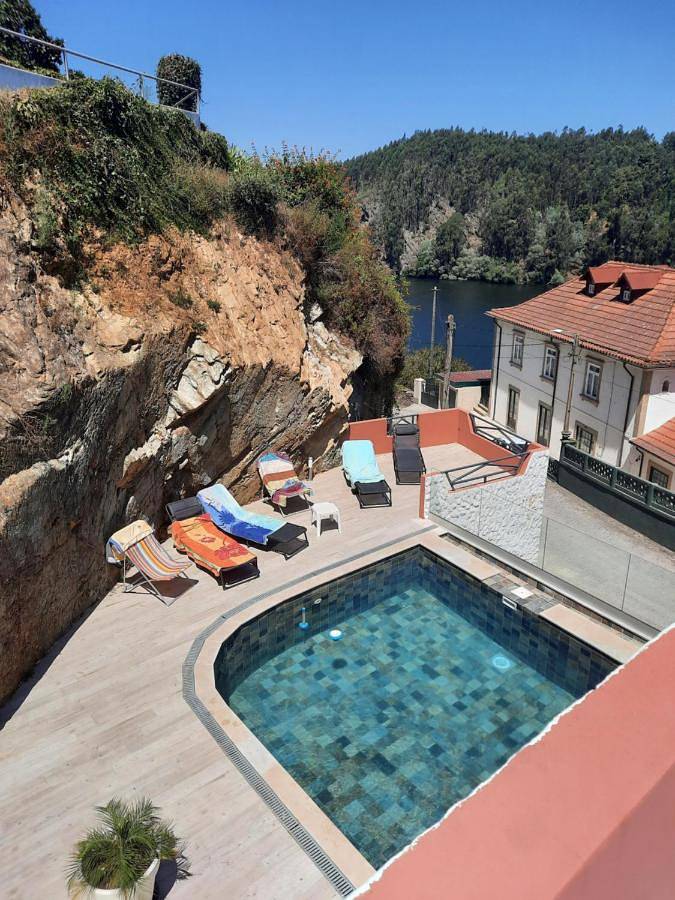 Location de vacances pour 8 personnes, avec vue ainsi que terrasse et piscine, animaux acceptés à Santa Maria da Feira - 4