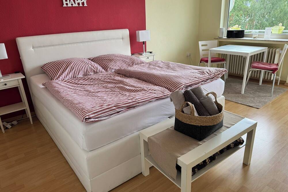 Entire apartment, Central apartment in Bremen - also quickly on foot in the city in Neustadt Bremen, Bremen