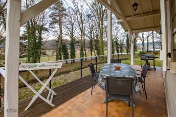 Location De Vacances pour 4 Personnes dans Aubas, Périgord Noir, Photo 1