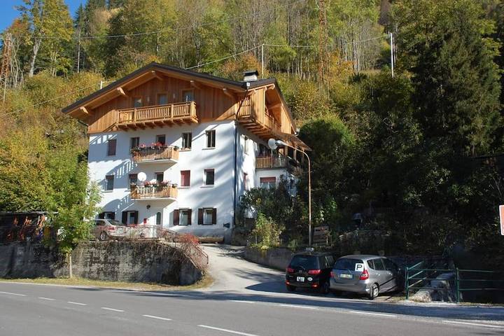 Appartamento per 4 persone, con Terrazza e Giardino nonché Vista lago e Panorama a Alleghe