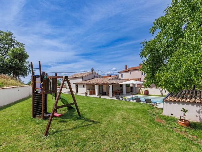 Ferienhaus für 6 Personen, mit Terrasse und Garten in Barban - 2