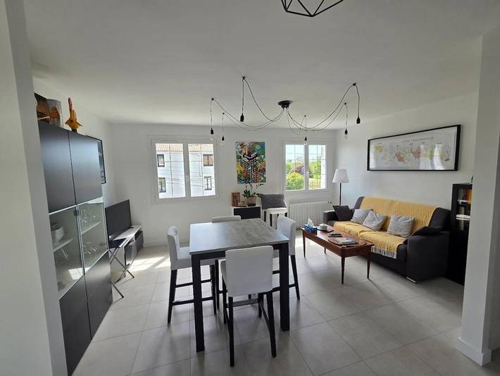Location de vacances pour 6 personnes, avec terrasse à Maisdon-sur-Sèvre