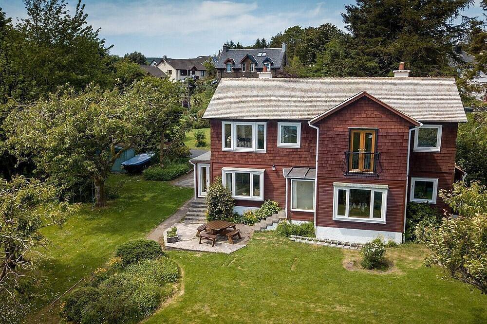 An Cala - Spacious house with stunning sea-views in Tobermory, Argyll & Bute
