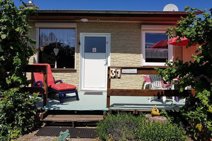 Bungalow für 4 Personen, mit Terrasse und Garten