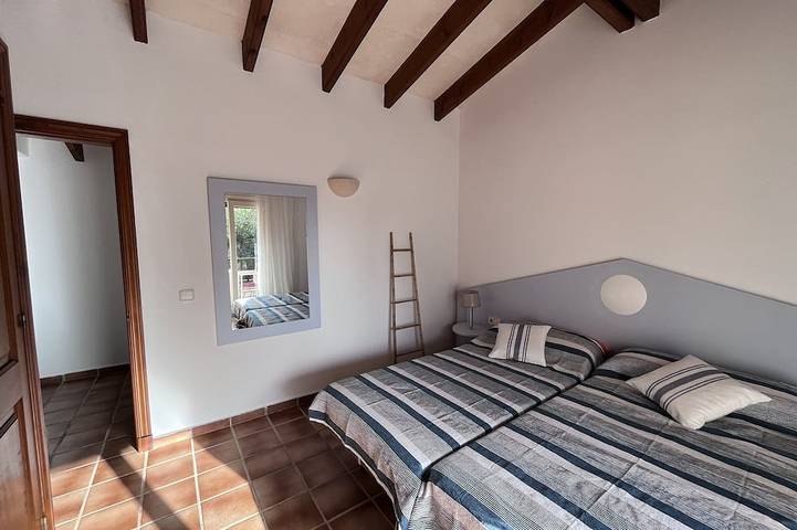 Location de vacances pour 4 personnes, avec piscine ainsi que jardin et terrasse dans Son Xoriguer - 4