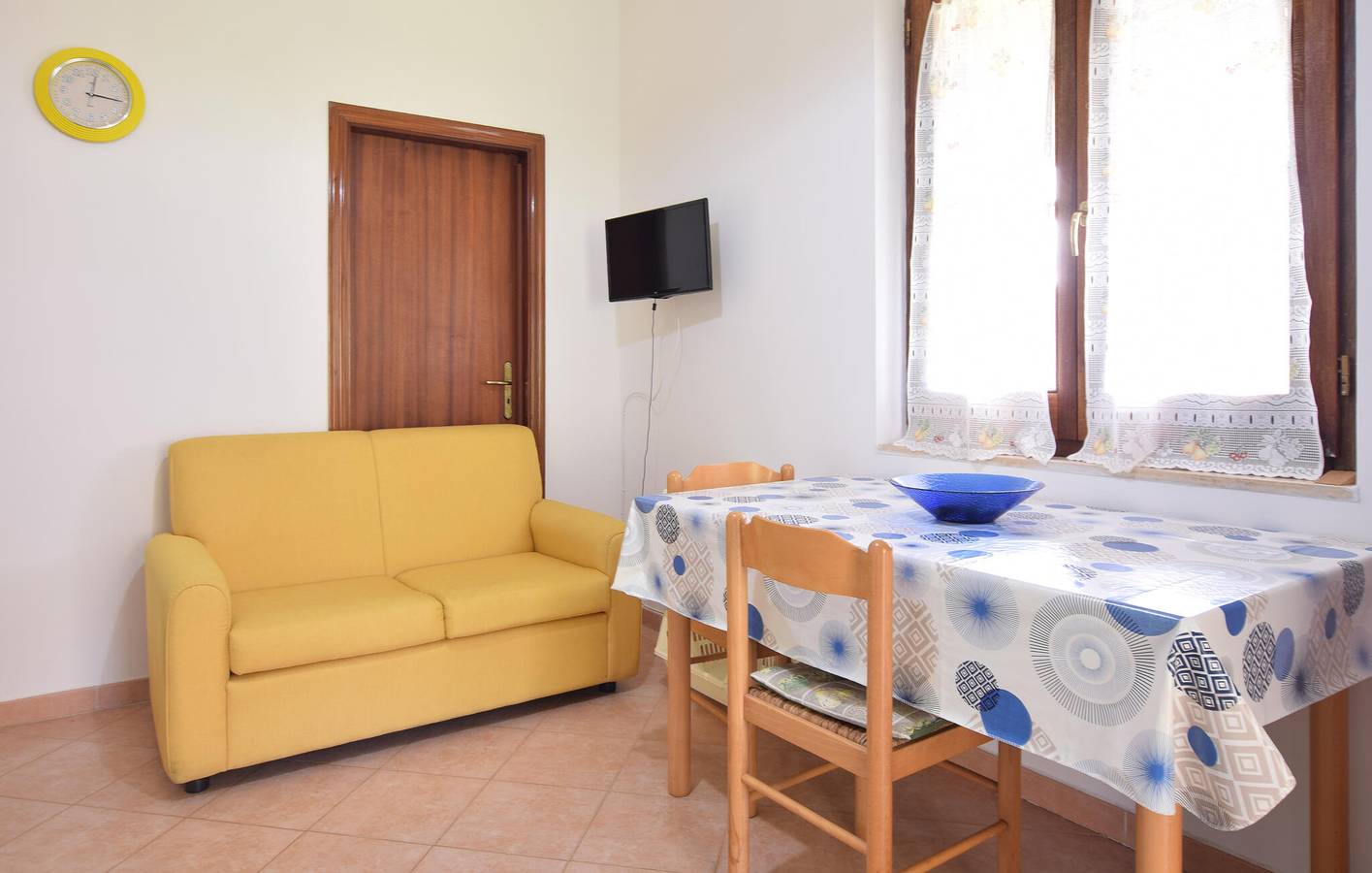 Gemütliche Wohnung mit Panoramablick, Küche und Parkplatz, 800 m bis zur Küste in Cilento