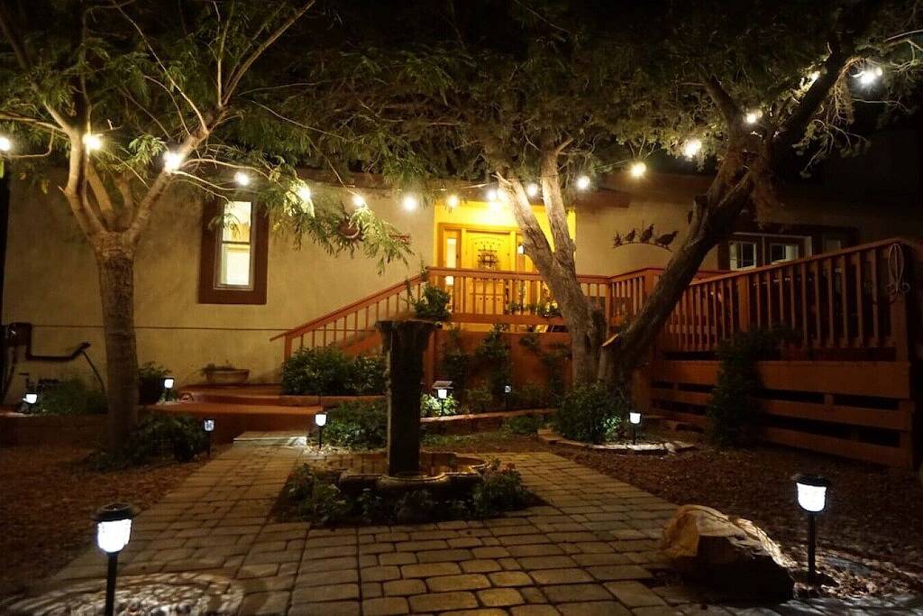 * Neu * Quail Hollow Retreat - Eingebettet in den Roten Felsen von Jacks Canyon in Oak Creek, Oak Creek Canyon